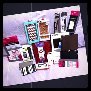 Gadget Accessories Lot/ 18 Items